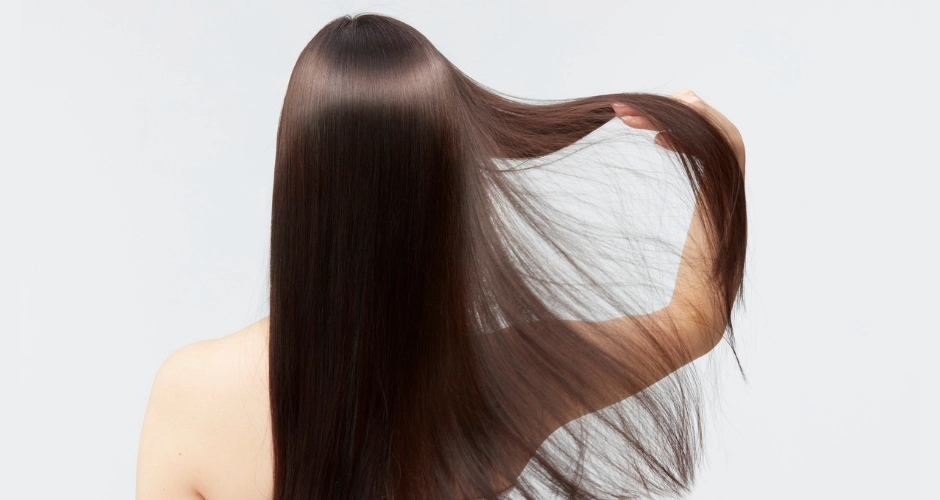 Φθινοπωρινό hair care: Πως θα επιδιορθώσεις τη ζημιά του καλοκαιριού στα μαλλιά