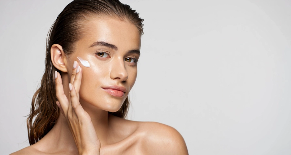 Skinification: Τα οφέλη για το δέρμα ενός παγκόσμιου trend ομορφιάς